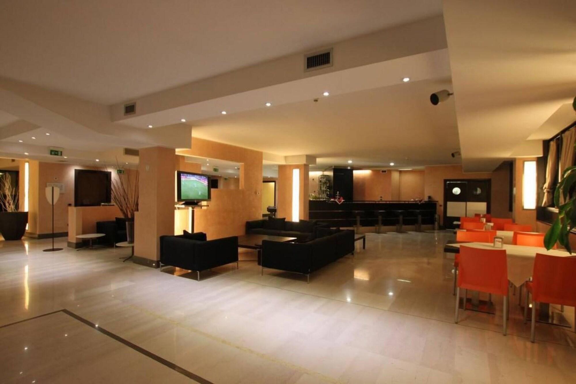 Golf Hotel Lainate Extérieur photo