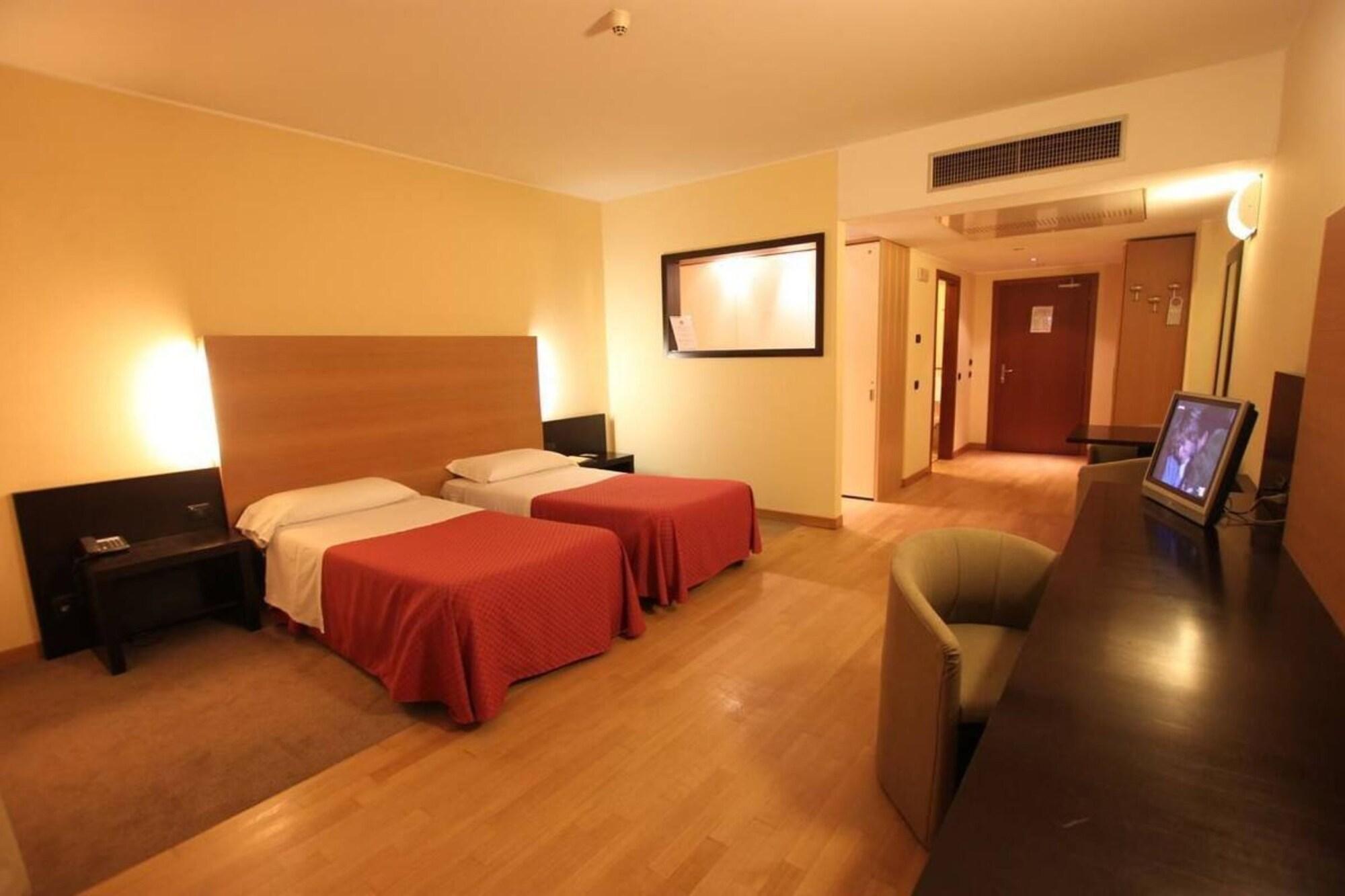Golf Hotel Lainate Extérieur photo